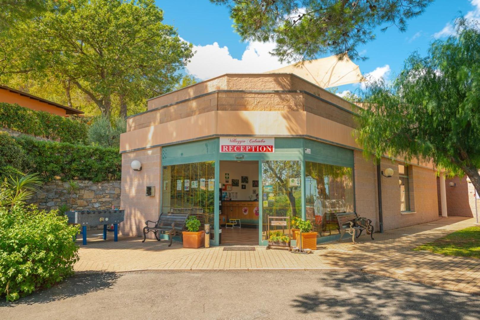 维拉基尔科伦坡酒店 Marina dʼMarina dʼAndora 外观 照片